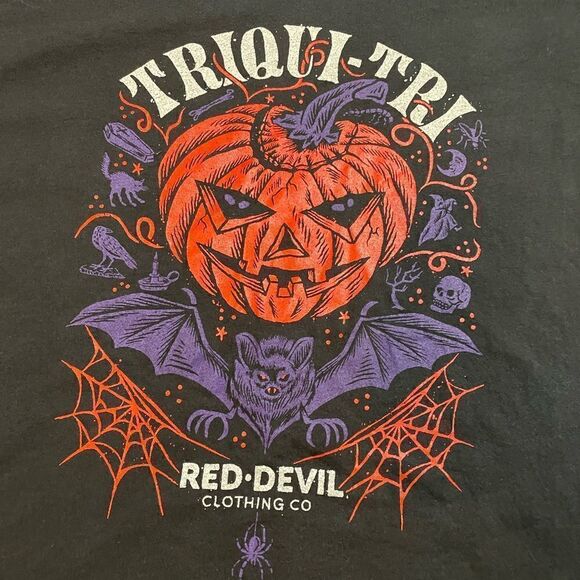 Red Devil Clothing TRIQUI TRI BLACK Tee Shirt Womens Junior size 2XL - Picture 2 of 6